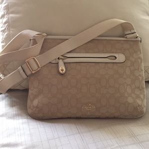 Coach adjustable strap handbag